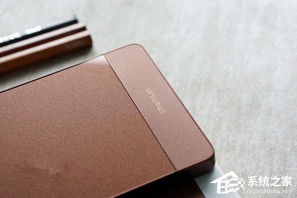 锤子手机坚果Pro浅金+巧克力色开箱图赏