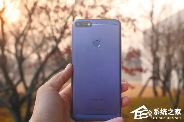 华为荣耀畅玩7C好不好?荣耀畅玩7C手机上手