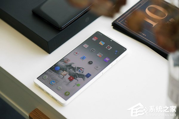 最好看的白色手机?锤子新旗舰坚果R1白色版开