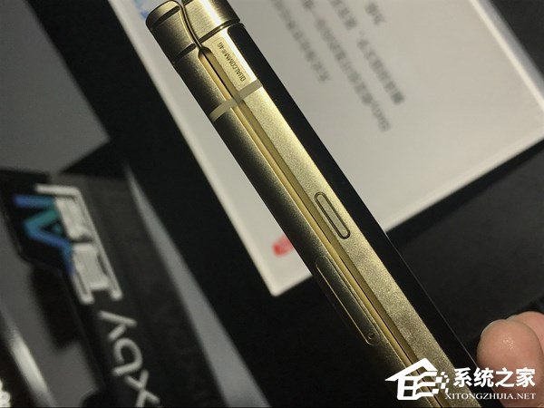 用上后置双摄!三星W2019手机首曝光