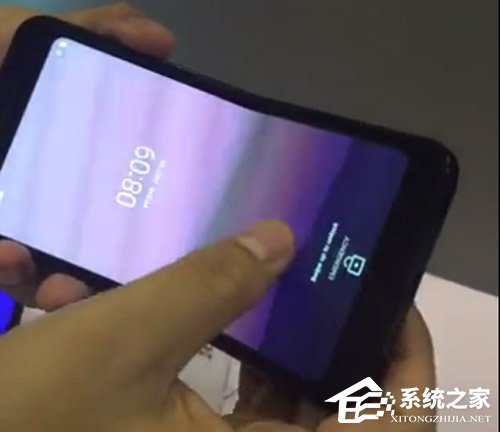 京东方可折叠手机原型机遭曝光(附相关视频)