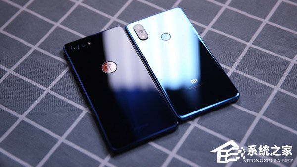 买坚果Pro 2S还是小米8 SE?小米8 SE和坚果Pro 2S对比评测