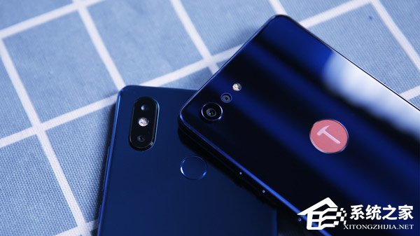 买坚果Pro 2S还是小米8 SE?小米8 SE和坚果Pro 2S对比评测