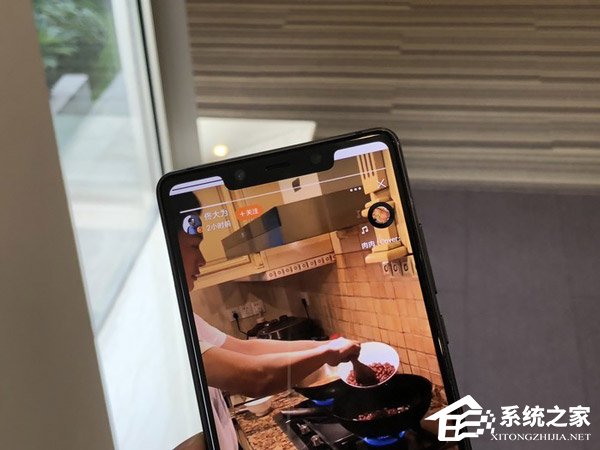 买小米8 SE还是坚果Pro 2S?坚果Pro 2S和小米