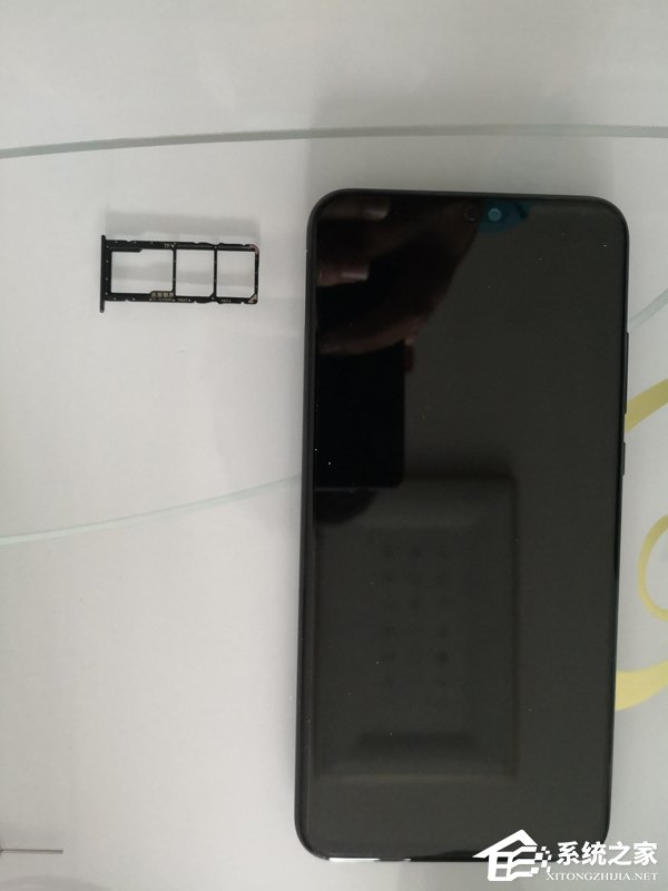 买华为荣耀8X还是7X?荣耀7X和荣耀8X外观对比