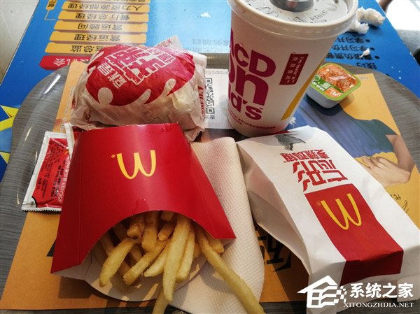 停用塑料吸管!麦当劳中国在北京试点“免吸管杯盖”
