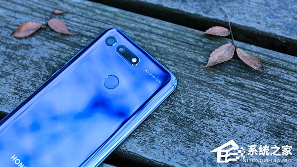 荣耀V20值不值得买?荣耀V20手机外观评测