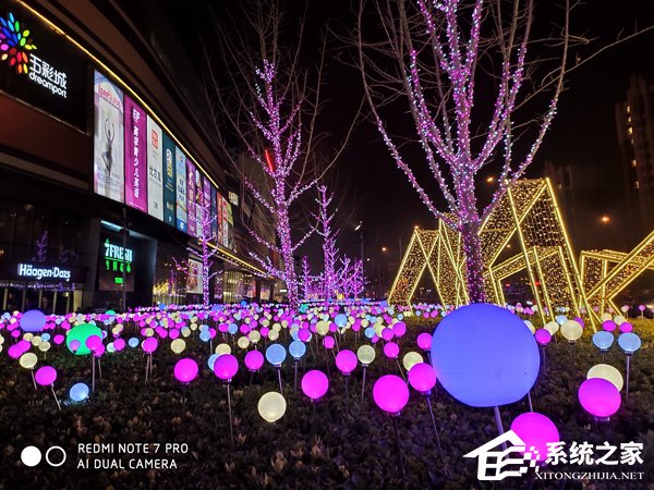 卢伟冰晒出红米Note 7 Pro超级夜景样张