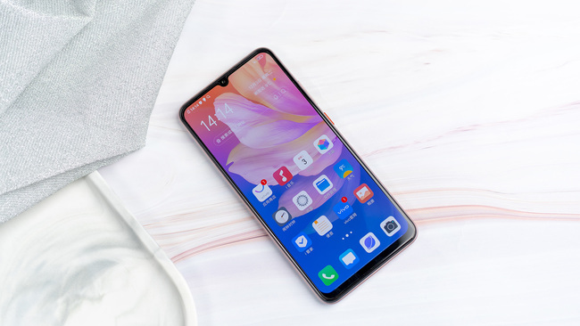 vivo Y9s好用吗？vivo Y9s体验评测”