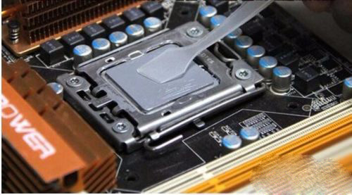 台式电脑CPU怎么更换导热硅脂?CPU更换