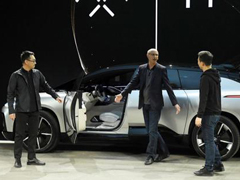 ��ʦ������������δ���ֱ�����180����Ԫ