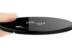 ������ûϷ������һ��iPhone��������߳��