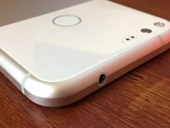 �عȸ�Pixel 2�콢�ֻ��ƻ�ȡ��3.5mm�����˿�