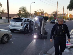 ����·�ͱ�ײ���ˣ�Uber������ͣ�Զ���ʻ����������Ŀ