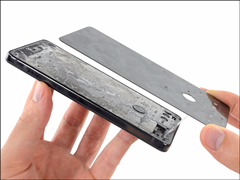 ���˾��ӵ��ɣ�Essential Phone��iFixit��Ϊȫ�������޵��ֻ�