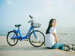 ����Ƿ������2�£�С������������ǲɢ�󲿷�Ա��