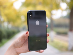 36���£�ƻ������iPhone X����ʹ������