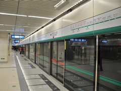 �������������˼�ʻ���������ڱ����ھ�Ͷ����Ӫ