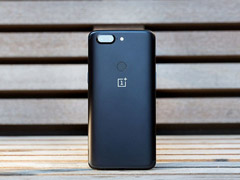 С��MIX 2��һ��5T�ĸ��ã�һ��5T��С��MIX 2����Ա�