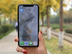 �ۼ�2��iPhone X Plus��Ļ�ع�