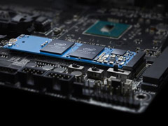 �����Լ۱�·�ߣ�Intel��������800Pϵ��SSD