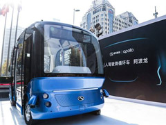 ���٣��������˼�ʻ��ʿ�����������ڸ���ƽ̶����·��