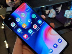Galaxy A8sôA8s
