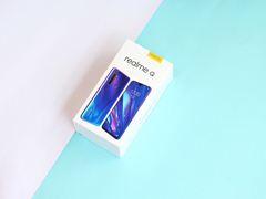 realme Qrealme Q
