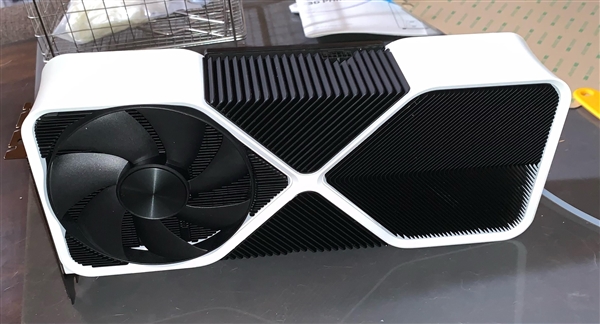 RTX 4080ɰɫ